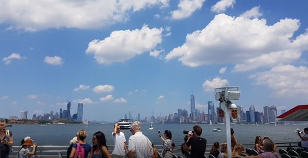 Circle Line Downtown - ZEPHYR