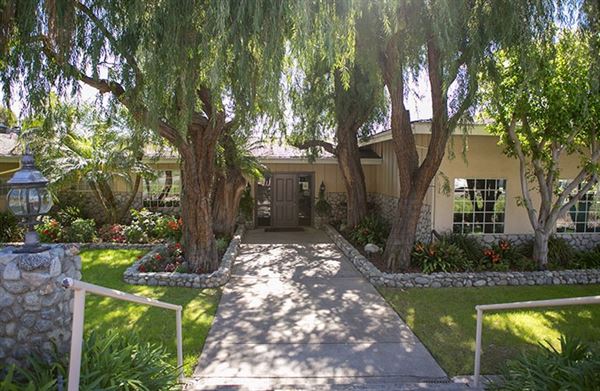 Tustin Hills Racquet Club