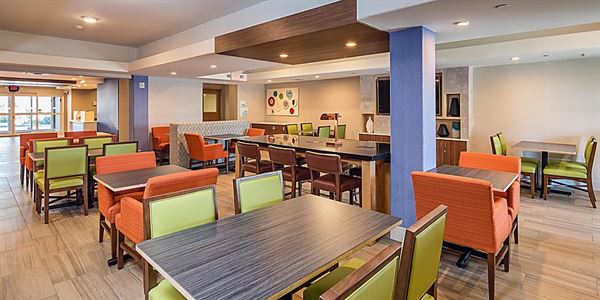 Holiday Inn Express & Suites Modesto-Salida
