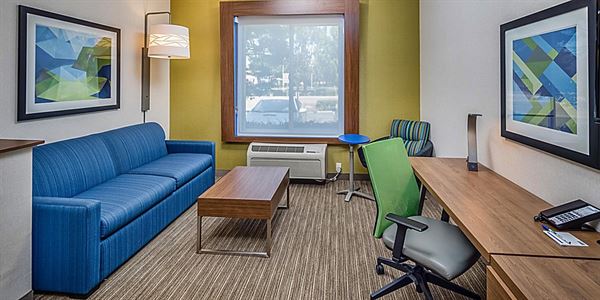 Holiday Inn Express & Suites Modesto-Salida
