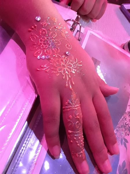 Jolie Henna and Airbrush