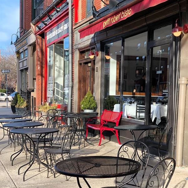 Petit Robert Needham