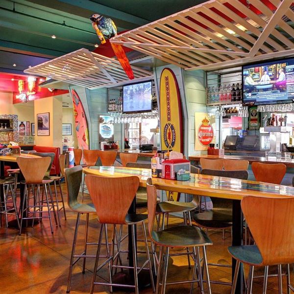 Wipe Out Bar & Grill