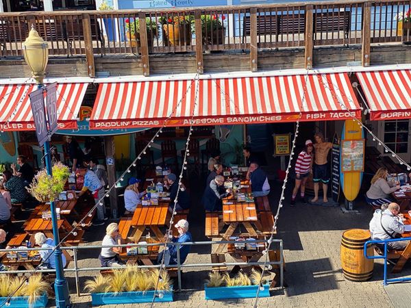 Wipe Out Bar & Grill