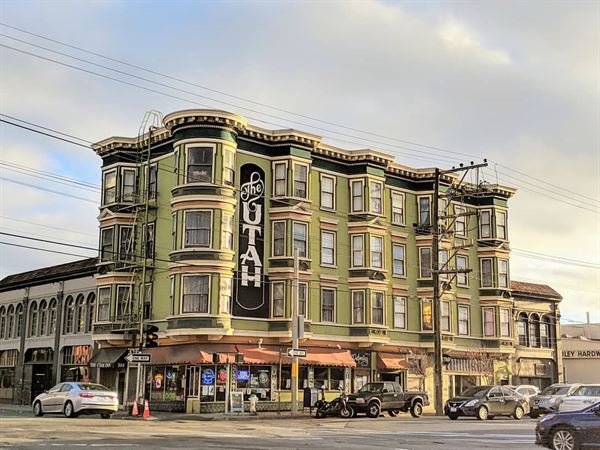 Hotel Utah Saloon