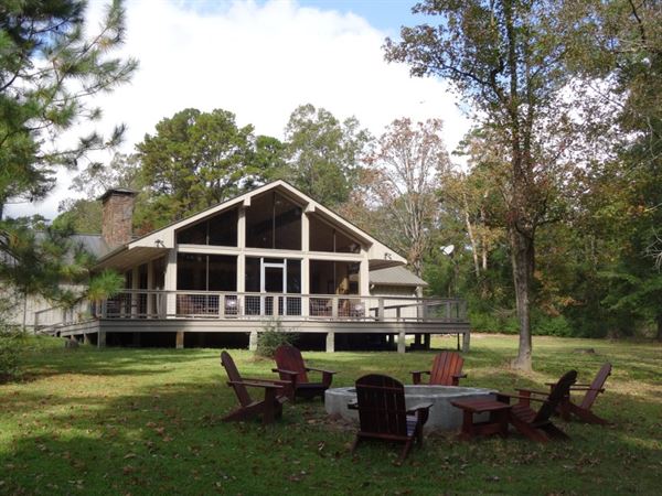 Hawkeye Hunting Club