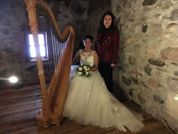 Ontario Wedding Officiant, Tracy Sweet