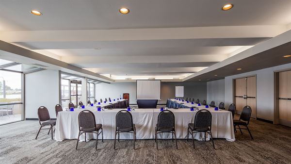 Executive Inn and Suites