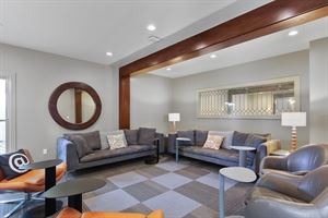 Austin Powers up to 12 guests - 1st floor