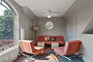 Crow's Nest up to 8 guests - 3rd Floor