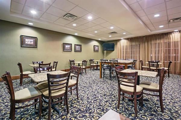 La Quinta Inn & Suites Fort Worth NE Mall