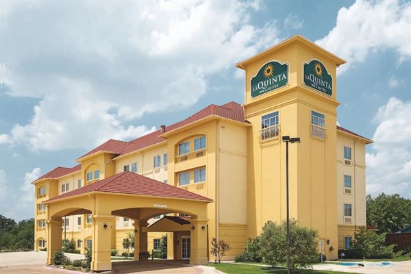 La Quinta Inn & Suites Fort Worth NE Mall