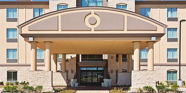 Holiday Inn Express & Suites Dallas East - Fair Park