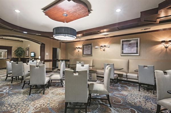 La Quinta Inn & Suites DFW Airport West - Euless