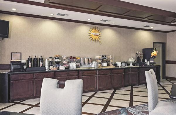 La Quinta Inn & Suites DFW Airport West - Euless