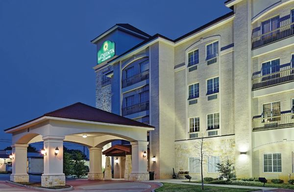 La Quinta Inn & Suites DFW Airport West - Euless