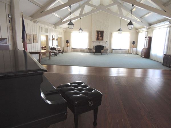 Woman's Club Building