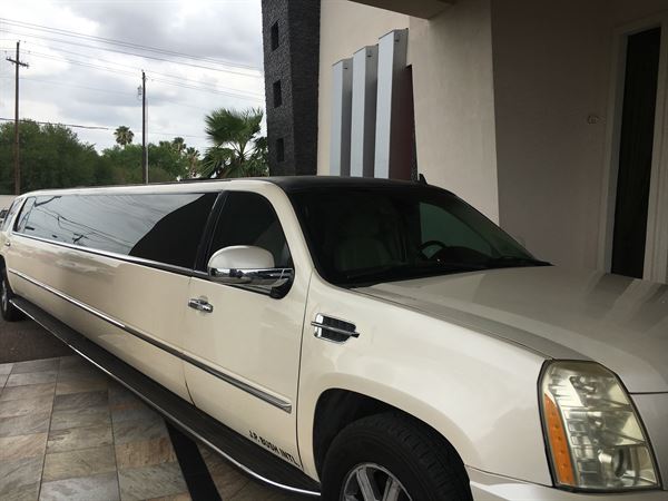 All Over the Valley Limousine