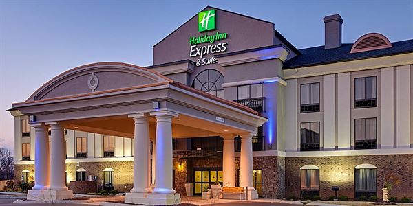 Holiday Inn Express & Suites Covington