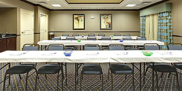 Holiday Inn Express & Suites Covington