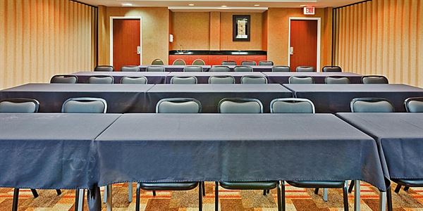 Holiday Inn Express & Suites Memphis/Germantown