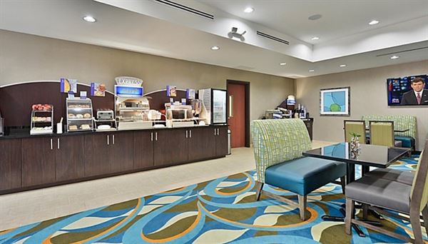Holiday Inn Express & Suites Forrest City