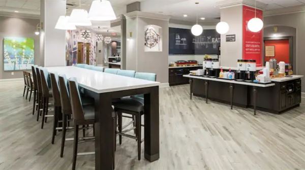 Hampton Inn & Suites Memphis-Beale Street