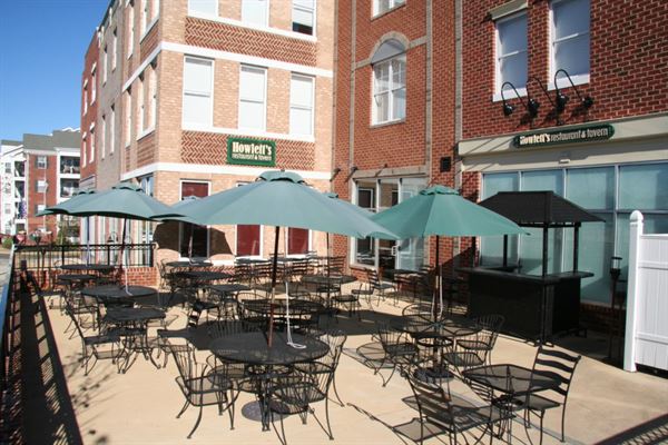 Howlett's Restaurant and Tavern