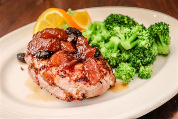 Howlett's Restaurant and Tavern