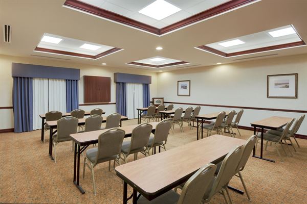 Country Inn & Suites By Carlson, St. Petersburg - Clearwater, FL