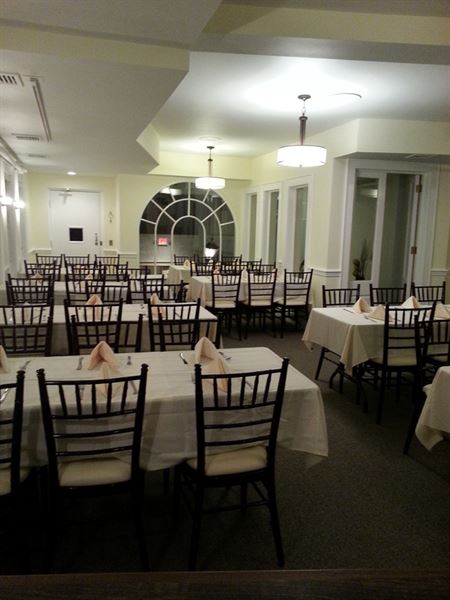 Waterfords Restaurant & Pub