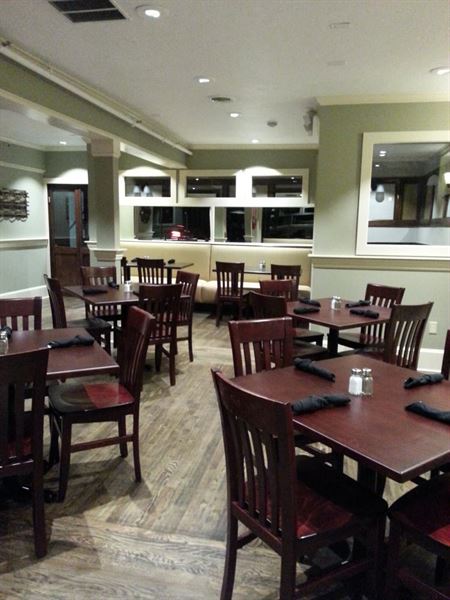 Waterfords Restaurant & Pub