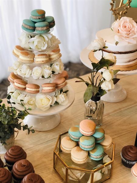 Fuchsia + Cream Macarons