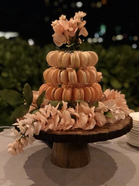 Fuchsia + Cream Macarons