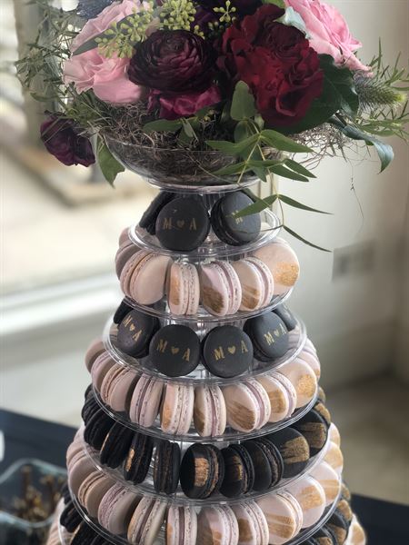 Fuchsia + Cream Macarons