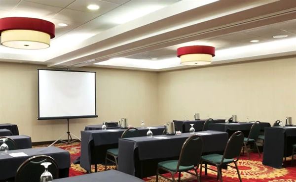 Embassy Suites Cleveland - Beachwood