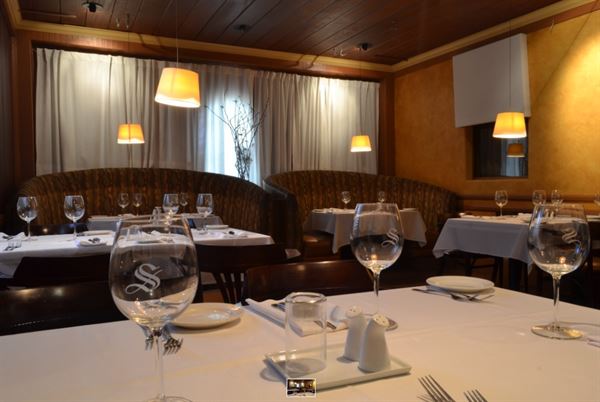 Spin-A-Yarn Restaurant