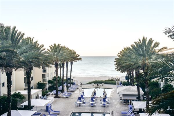 Edgewater Beach Hotel & Club