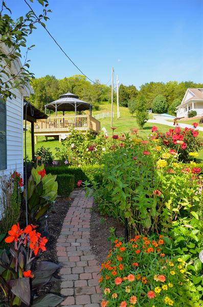 Stone Brook Vineyards & Winery