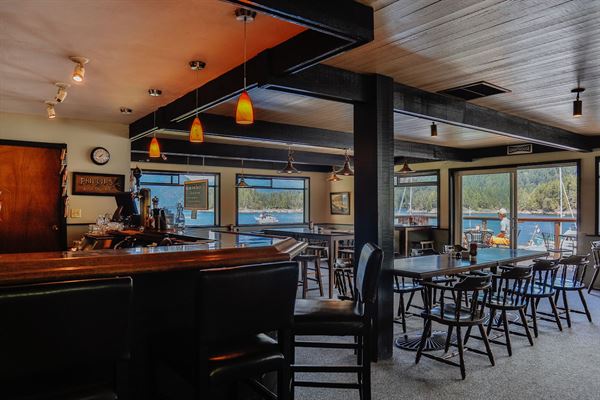 Backeddy Resort And Marina