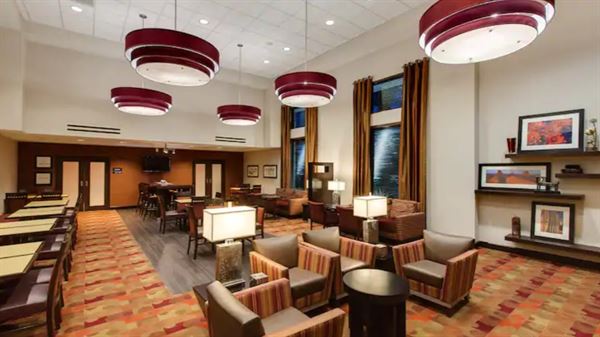 Hampton Inn & Suites Phoenix Chandler-Fashion Center AZ