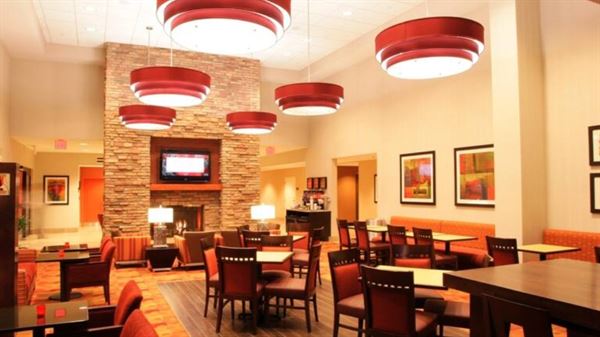 Hampton Inn & Suites Phoenix Chandler-Fashion Center AZ