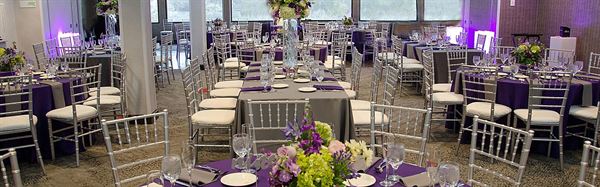 Holiday Inn Milwaukee Riverfront