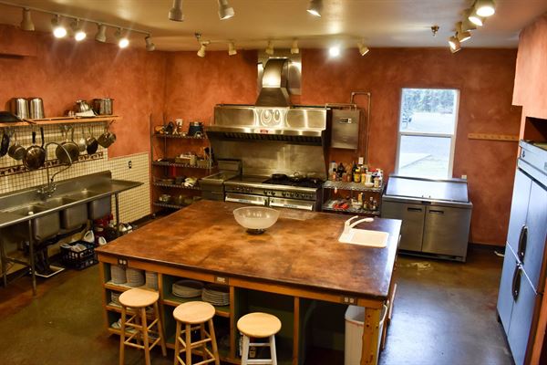 Alaska Legends Kenai River Lodge