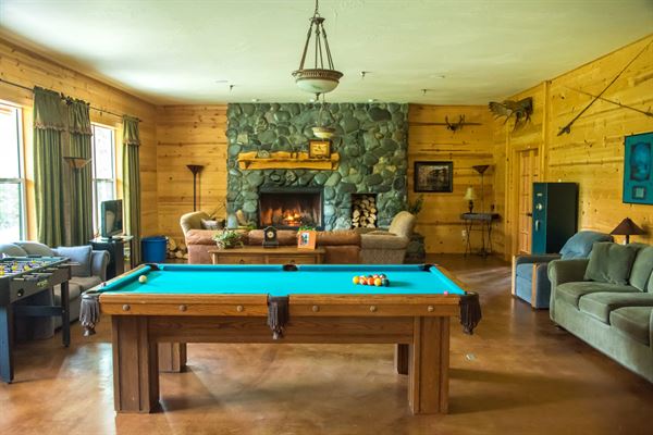 Alaska Legends Kenai River Lodge