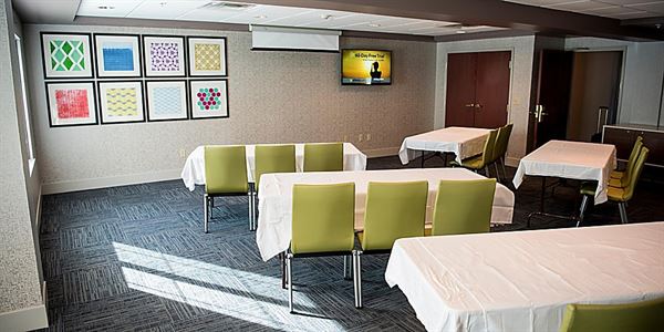 Holiday Inn Express & Suites Lexington-Downtown/University