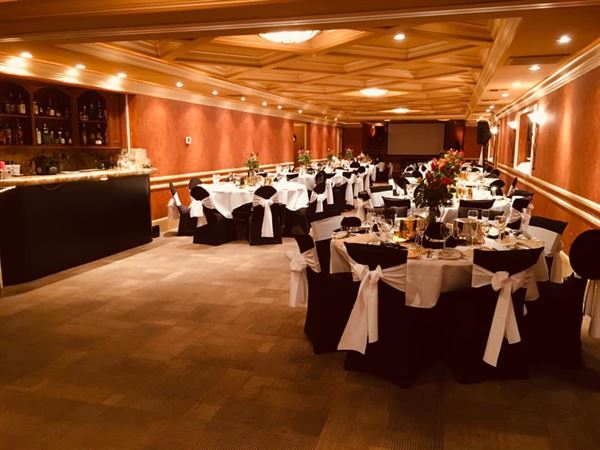 Spin-A-Yarn Restaurant