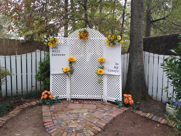 A Little Wedding Garden