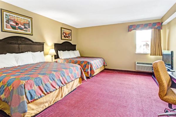 Days Inn & Suites Jeffersonville In