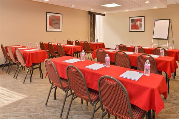 Holiday Inn Express Worcester Downtown